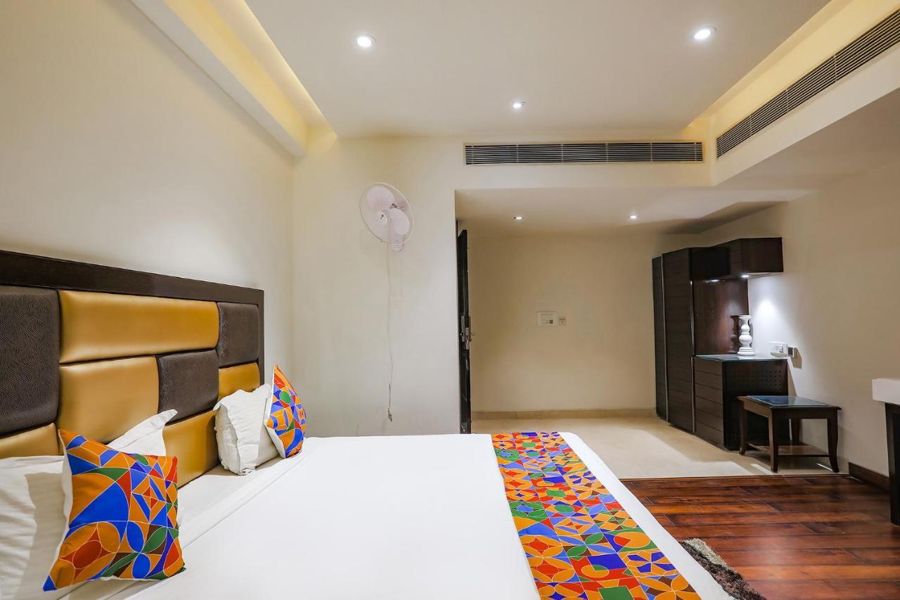Fabhotel Grand Stay New Delhi Exterior photo