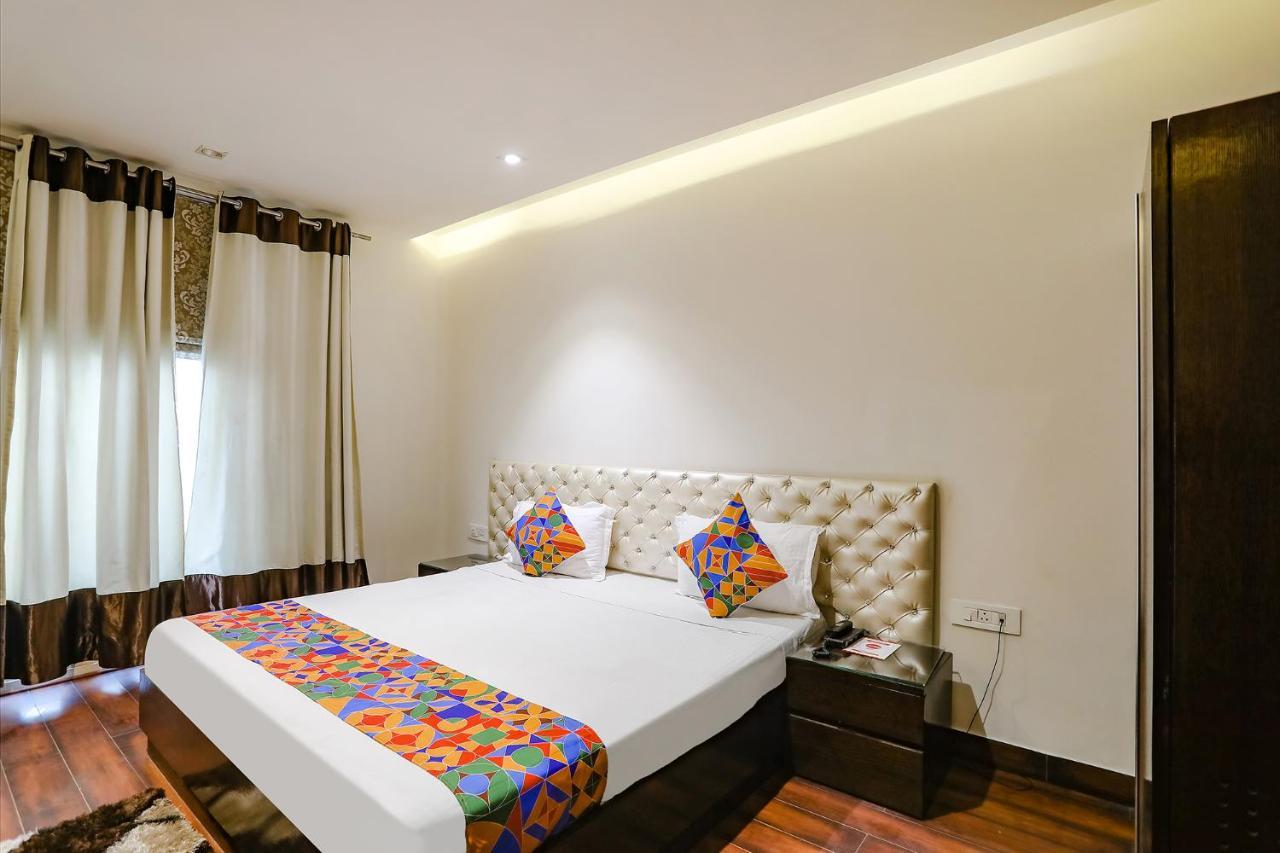 Fabhotel Grand Stay New Delhi Exterior photo