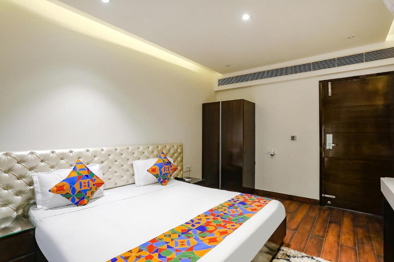 Fabhotel Grand Stay New Delhi Exterior photo